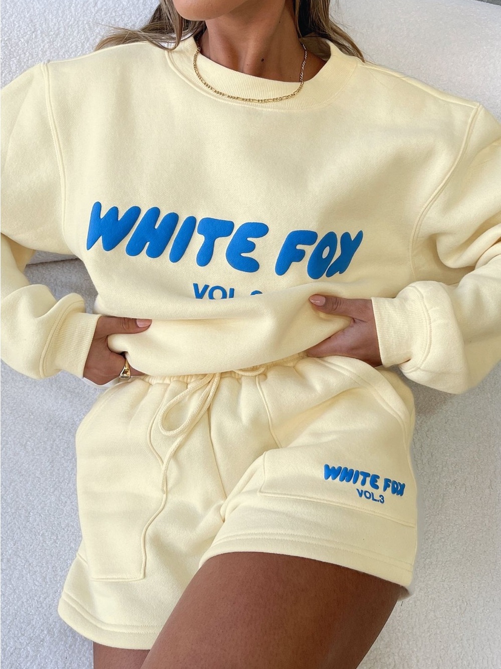 White Fox Pale Yellow And Blue 'White Fox' Sweatshirt Crewneck M/L